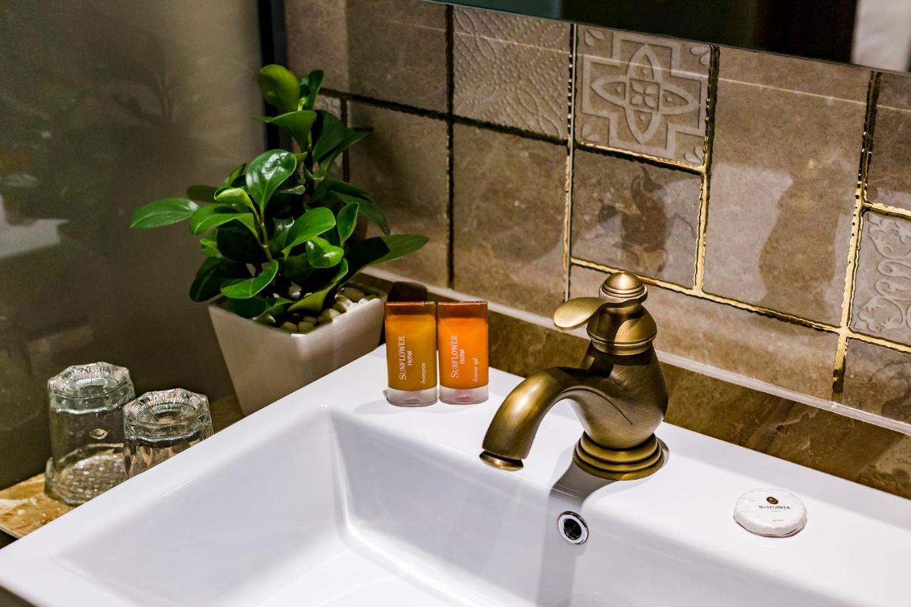 Sunflower Luxury Hotel TP. Hồ Chí Minh Ngoại thất bức ảnh