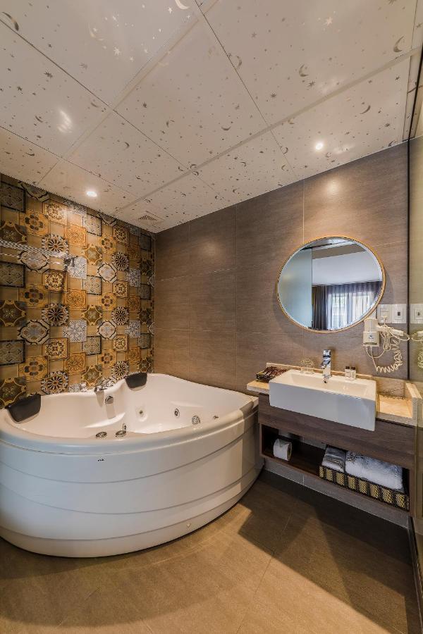 Sunflower Luxury Hotel TP. Hồ Chí Minh Ngoại thất bức ảnh